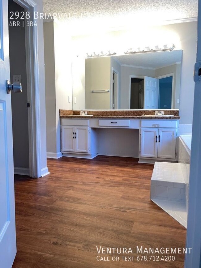 Building Photo - 2928 Briarvale Ct SE