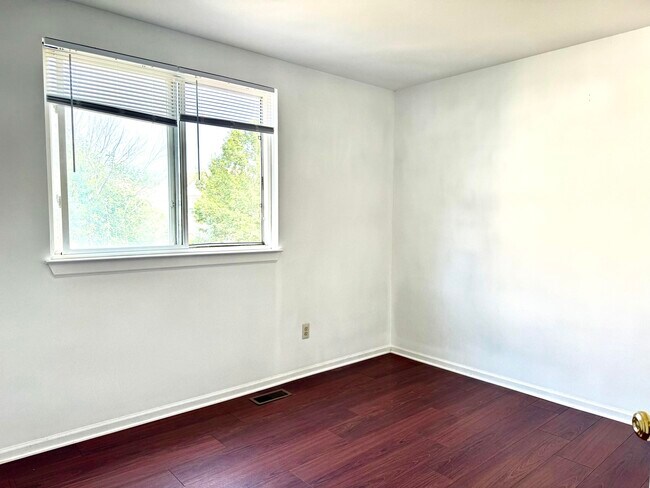 Building Photo - 2341 Timbercrest Ct