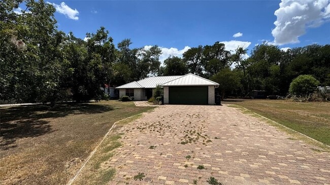 Building Photo - 126 Riverside Ln