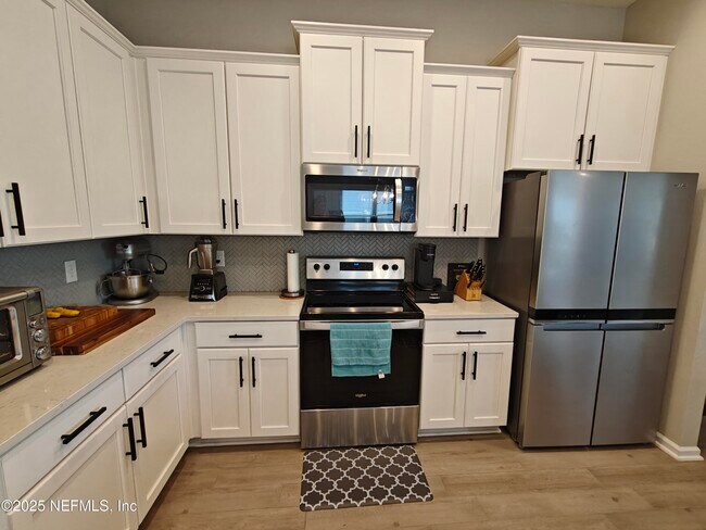 Building Photo - 70481 Winding River Dr