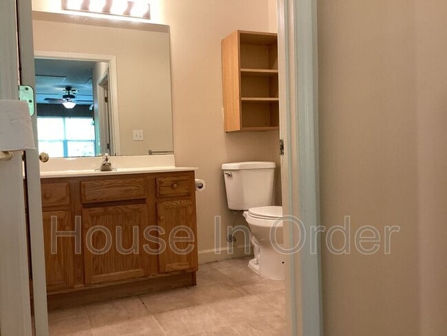 Building Photo - 703 Olde Covington Way