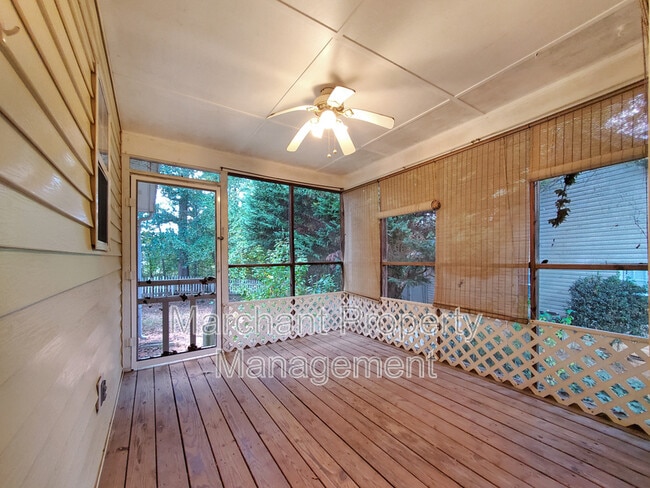 Building Photo - 237 Oak Valley Dr