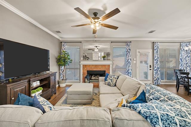 Building Photo - 1093 Woodbriar Dr