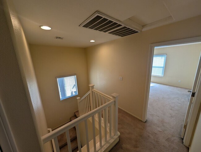 Building Photo - 9044 Partridge Hill St