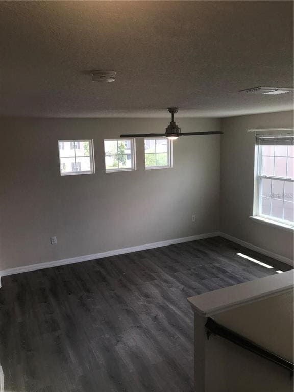 Building Photo - 2504 Amati Dr