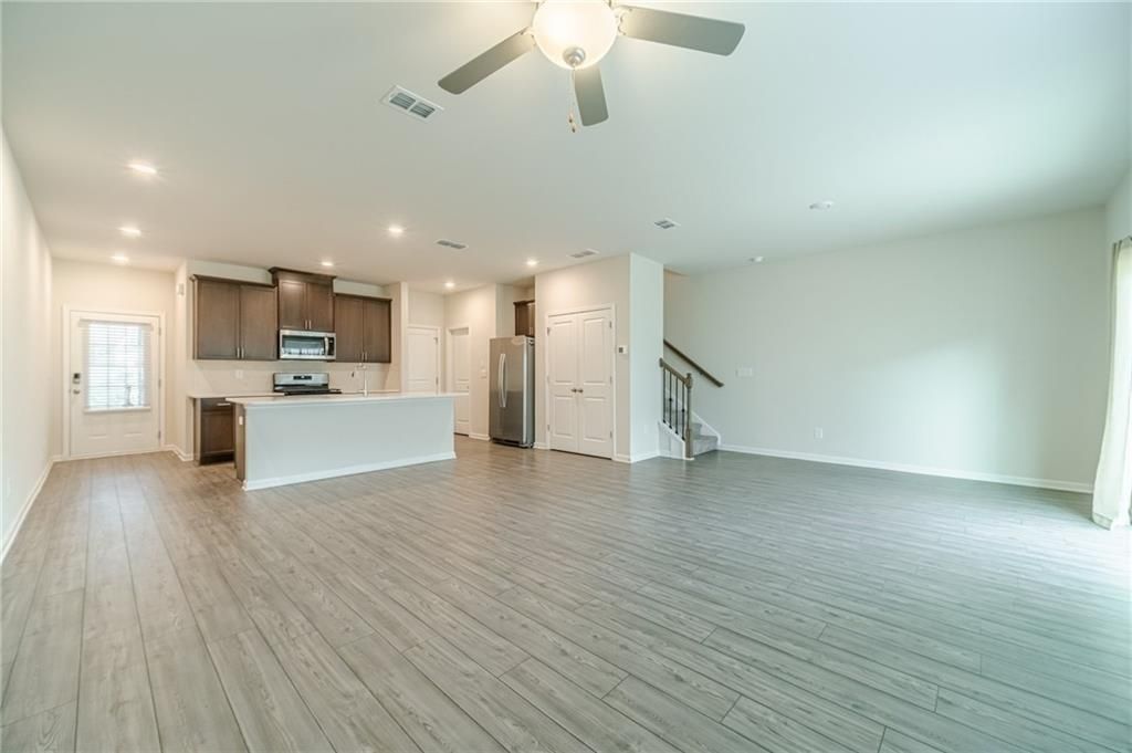 Building Photo - 1412 Villageside Ct