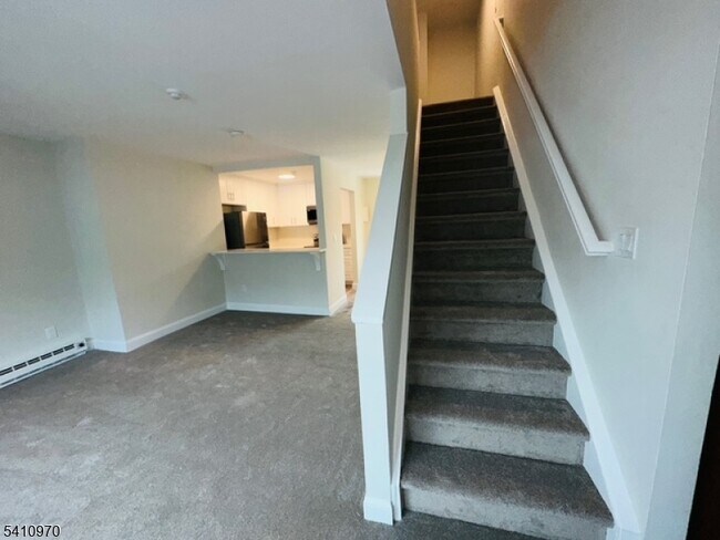 Building Photo - 234 Main St