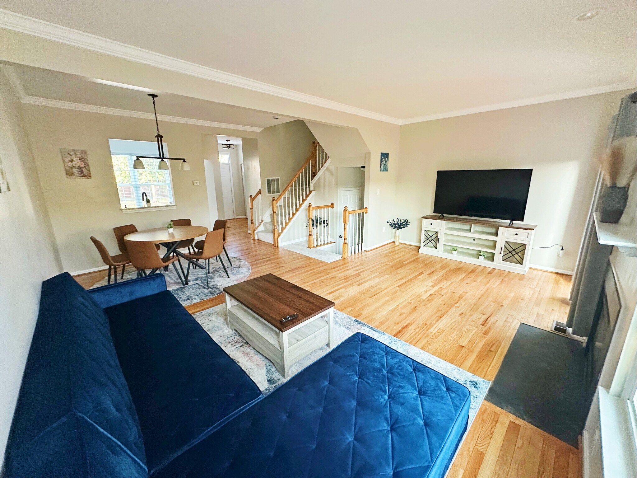 Building Photo - 45537 Lake Haven Ter