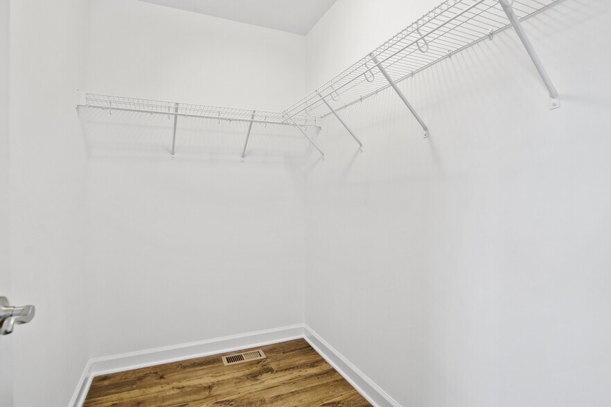 Building Photo - 3034 Deptford St
