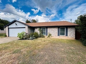 Building Photo - 2608 Cypress Ln