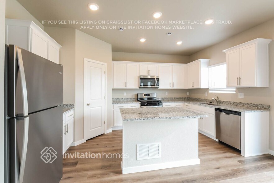 Building Photo - 2244 Alyssa St