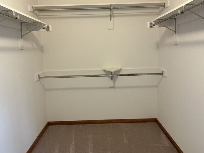 Building Photo - Welcome home!  Sought after Lake of the Woods!