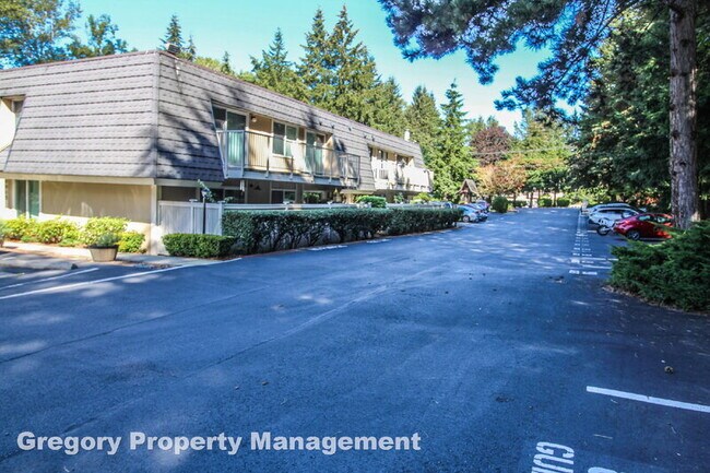 Primary Photo - 9907 NE 124th St