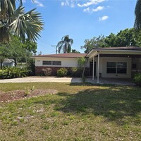Building Photo - 3002 W Marlin Ave