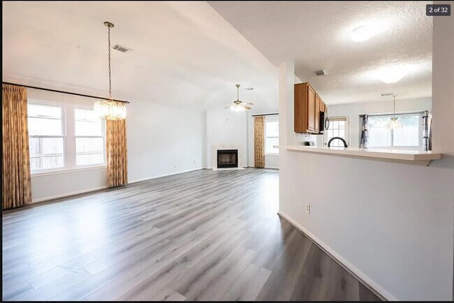Building Photo - 4317 Plover Dr