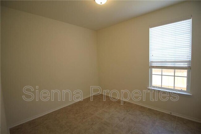 Building Photo - 7200 Altidore Dr