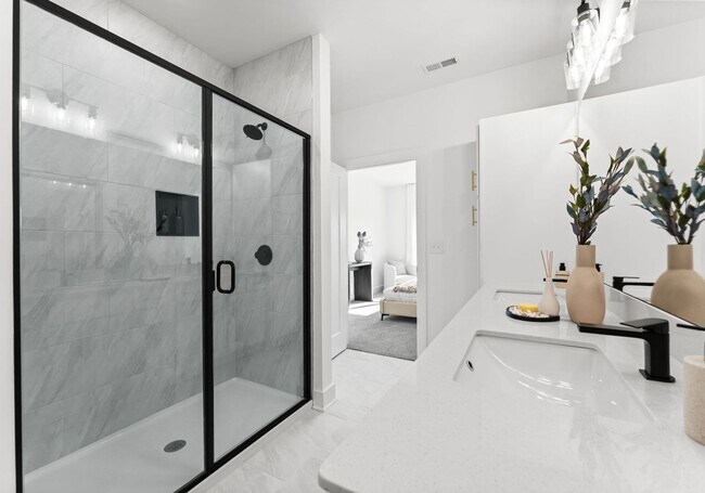 Building Photo - Beautiful NEW 2-Bed, 2- Bath Apartment in Rock Hill!