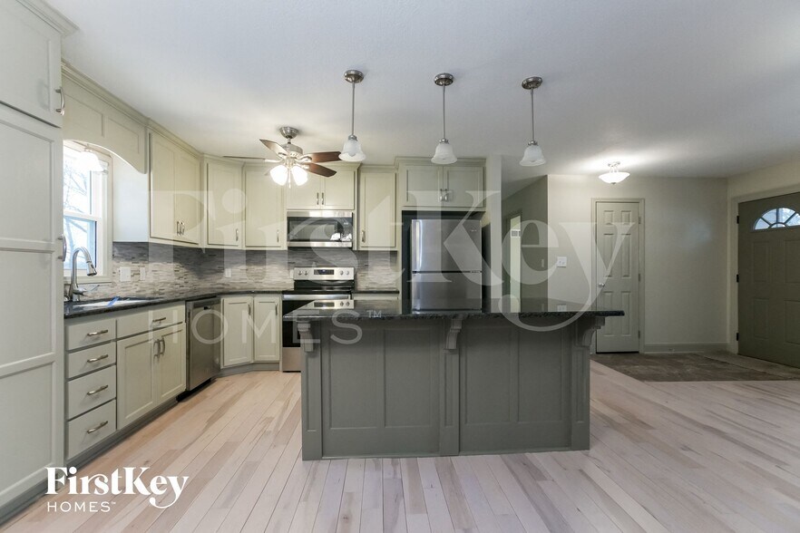 Building Photo - 16512 Greenwald Dr