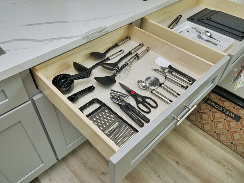 Building Photo - 1364 Sylvia Dr