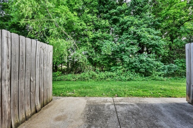 Building Photo - 784 Cherrybark Ln