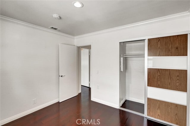 Building Photo - 3043 N White Ave