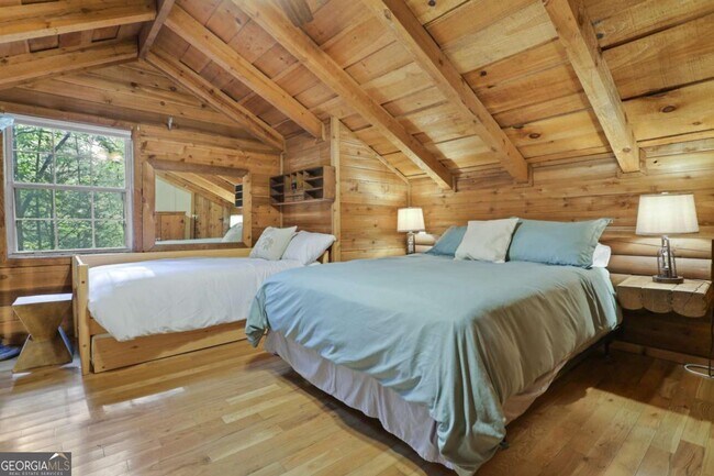 Building Photo - 166 Nantahala Pass Rd