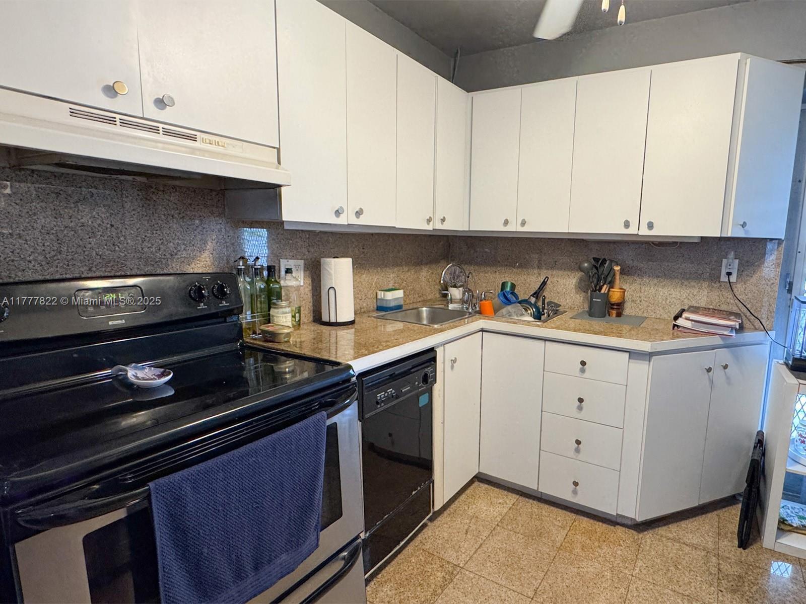 Building Photo - 915 Intracoastal Dr