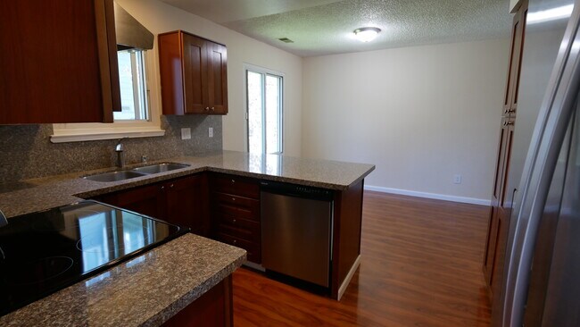 Building Photo - 318 Barbara Ln