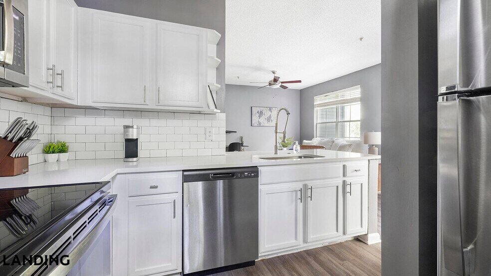 Building Photo - 100 Peyton Pl SW