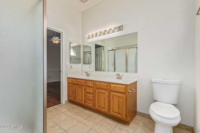 Building Photo - 8844 W Cavalier Dr