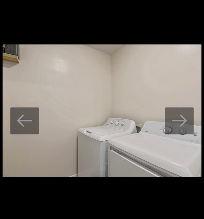 Building Photo - 384 N 100 W