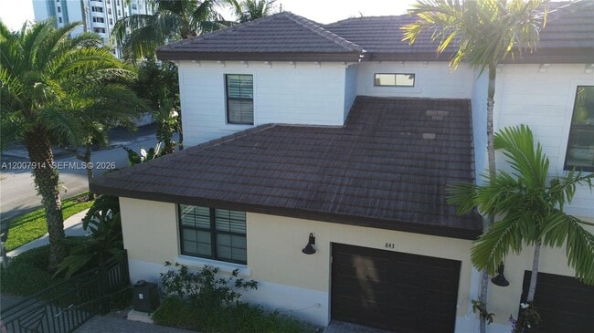 Building Photo - 843 S Ocean Blvd
