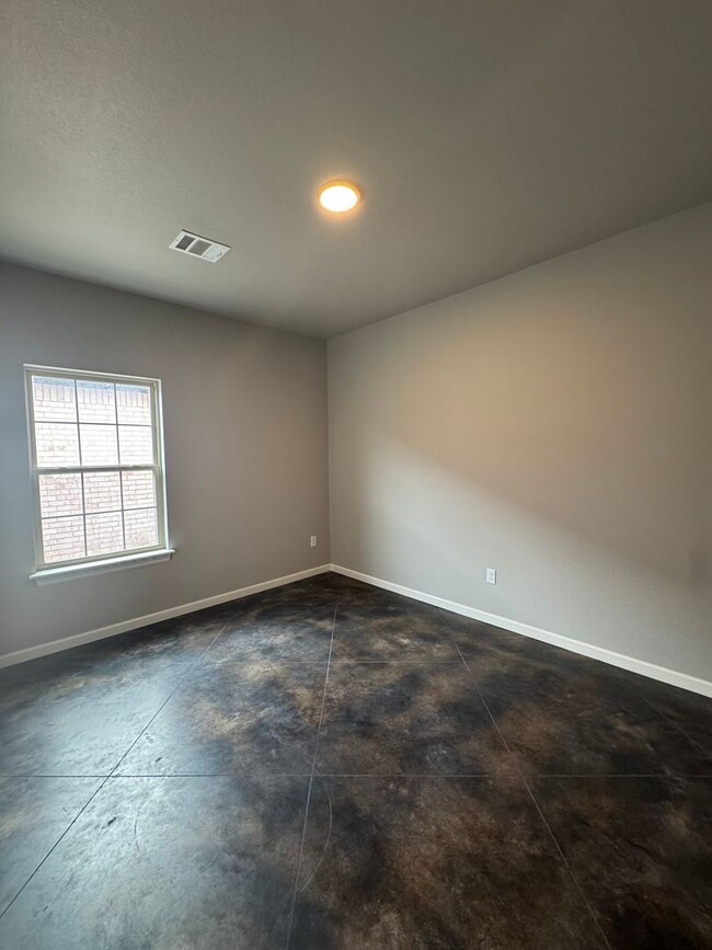 Building Photo - Brand New Construction 3/2/2 1/2 off speci...