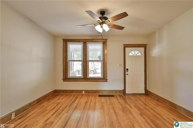 Building Photo - 1035 Spring St