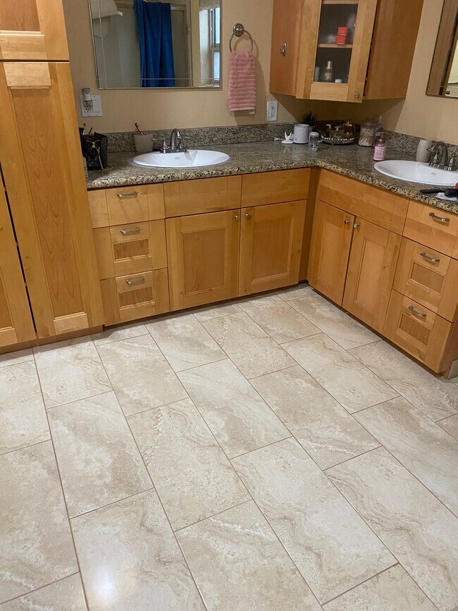 Building Photo - 7940 E Constant Pl