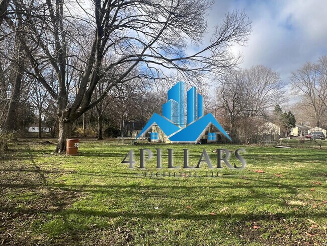 Building Photo - Charming 2 Bedroom Duplex in La Porte with Spacious Layout and Prime Location