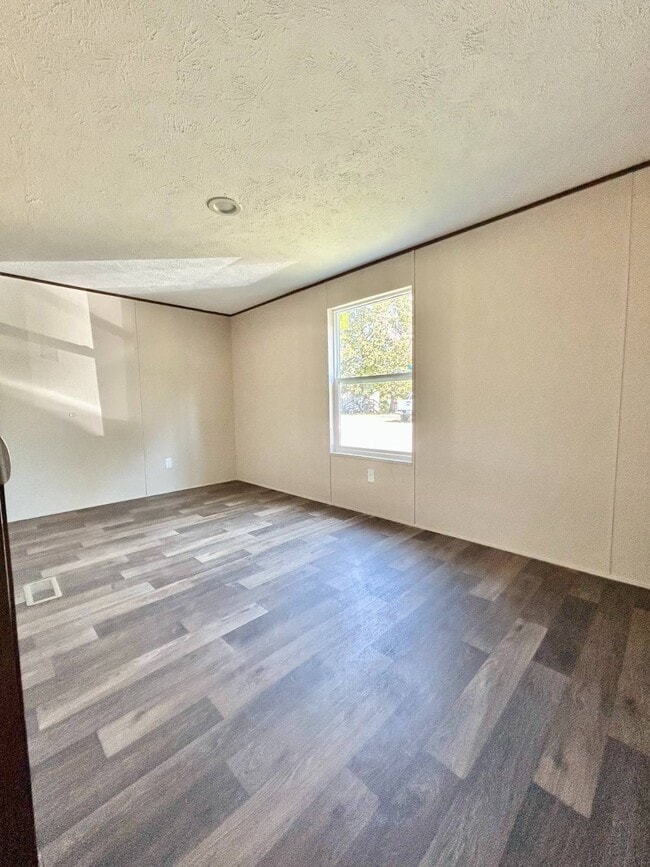 Building Photo - 78 Autumn Ln