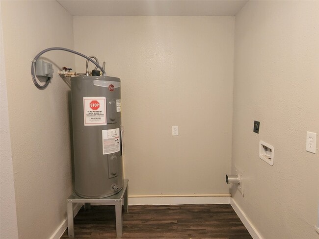 Building Photo - 1106 2nd Ave N