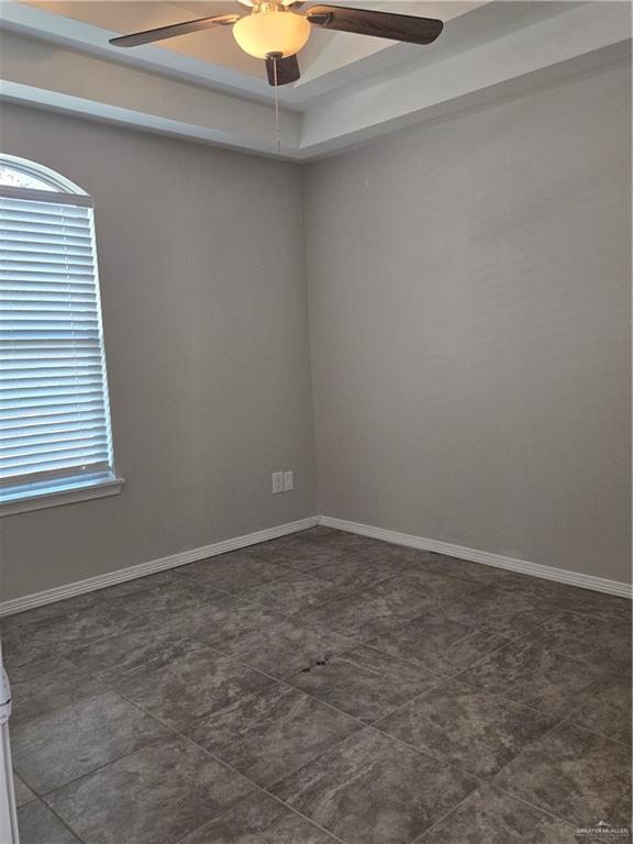 Building Photo - 14 N Ebony St