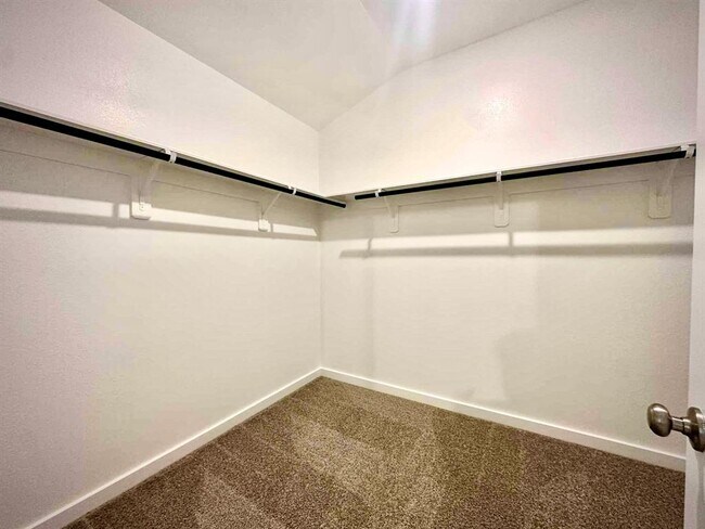 Building Photo - 6603 Kentfield Dr
