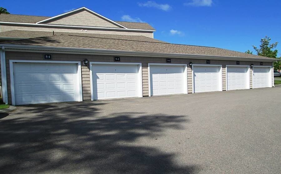 Building Photo - 2500 Avalon Dr