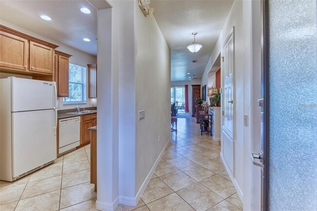 Building Photo - 2310 Palm Tree Dr