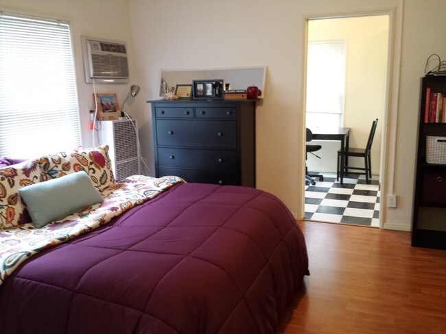 Building Photo - 6440 Orange St