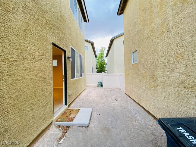 Building Photo - 6779 Firewood Dr