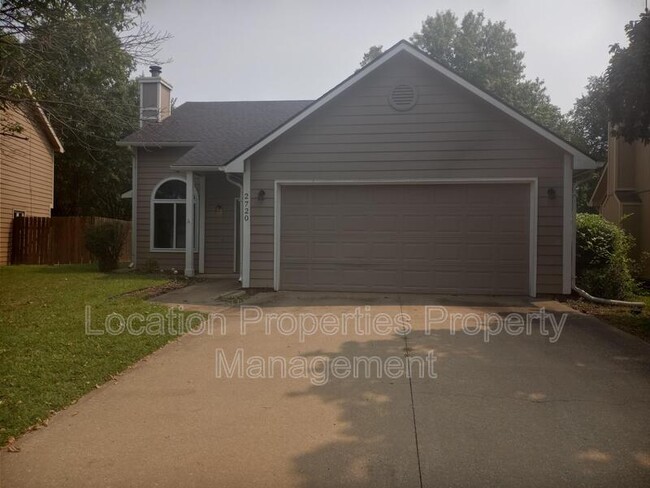 Primary Photo - 2720 Meadow Dr