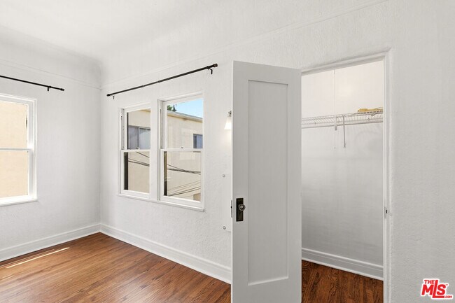 Building Photo - 4429 Finley Ave