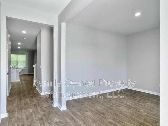 Building Photo - 422 Blue Elderberry Run