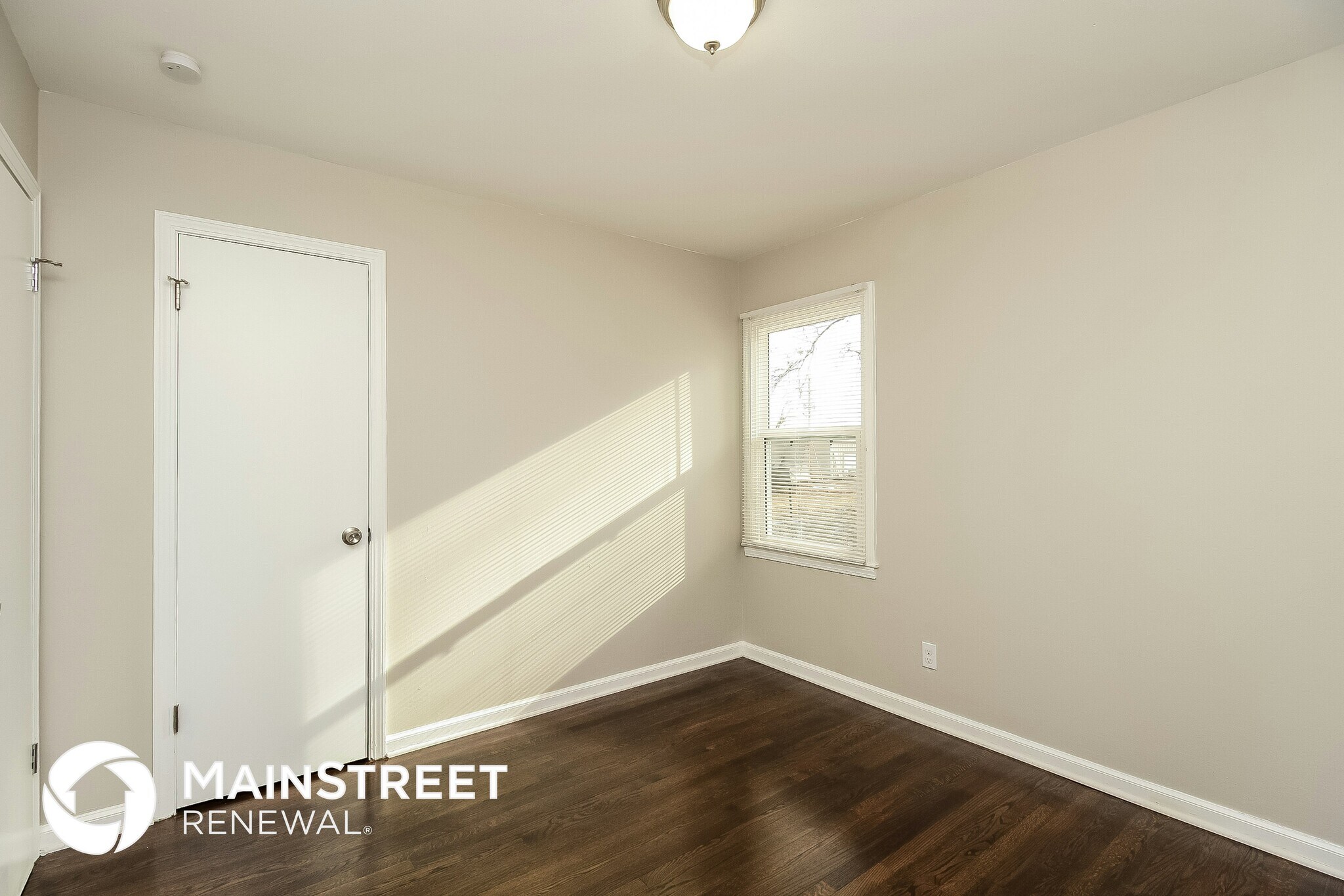 Building Photo - 11805 E Lawndale Ave