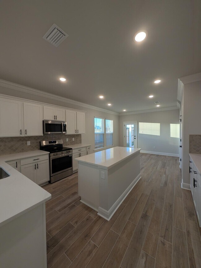 Building Photo - 35 Natureview Wy