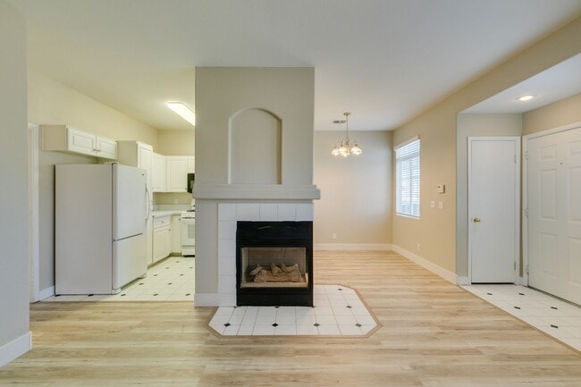 Building Photo - 3BDRM Townhome in Durango Trails community